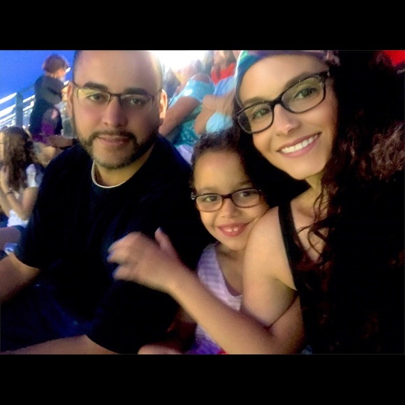 Meet the Posher - Picture 1 of 8